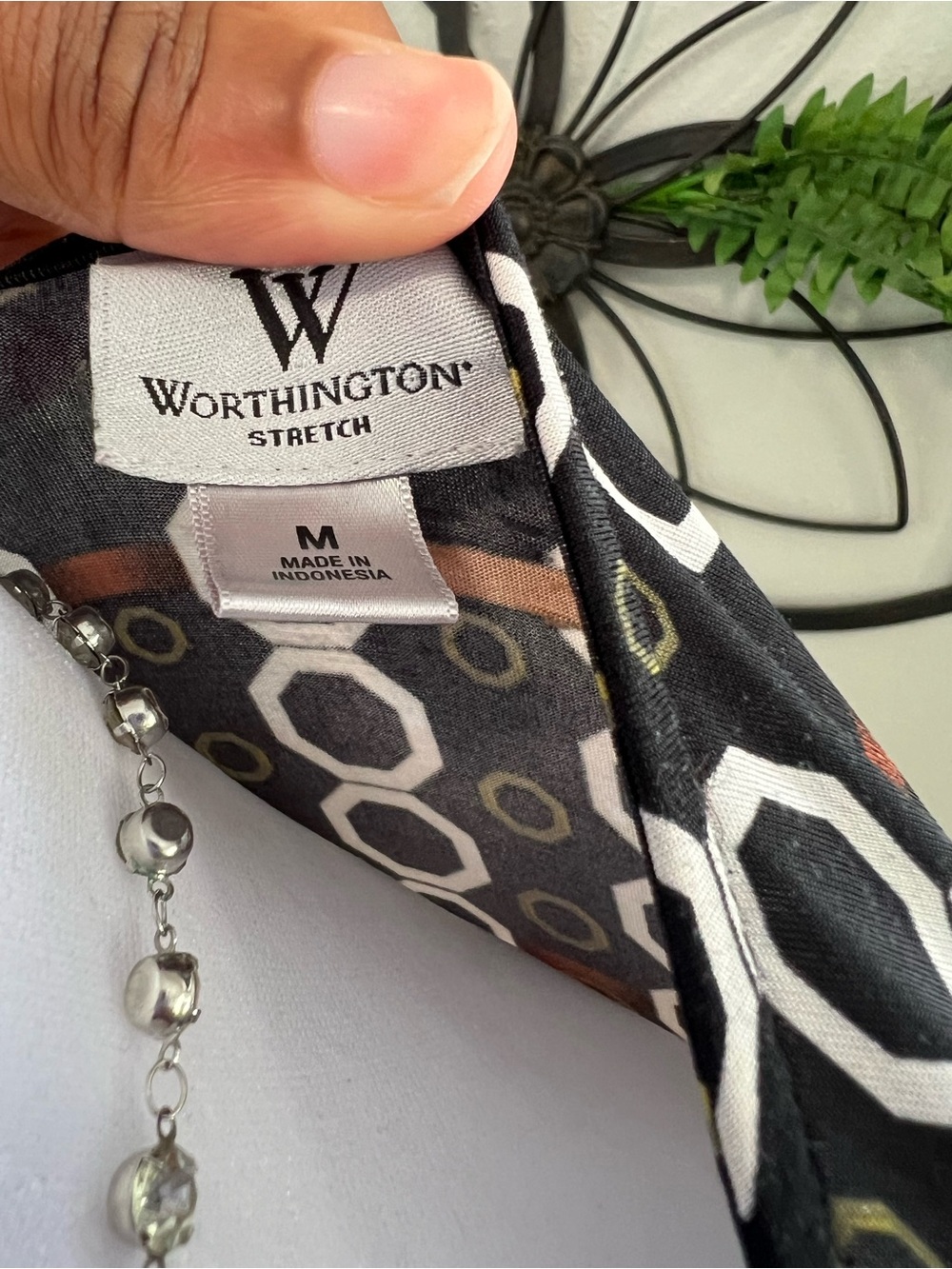 Worthington Stretch Geometric Ruched Cowl Neck Top Medium - Picture 3 of 4